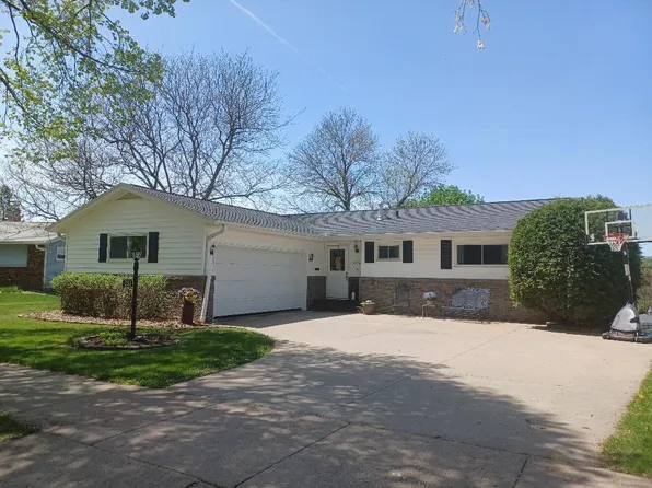 1235 SUNSET DRIVE, Wausau, WI 54401