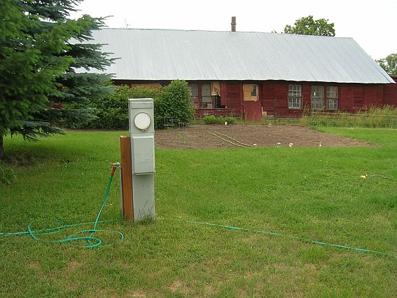 garden area/RV Parking & Hook Ups