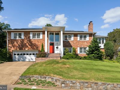 3701 N Oakland St, Arlington, VA, 22207