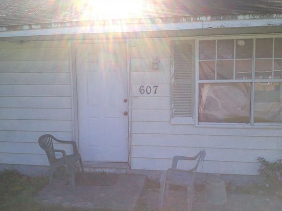 2nd image of 607 Bethune Dr