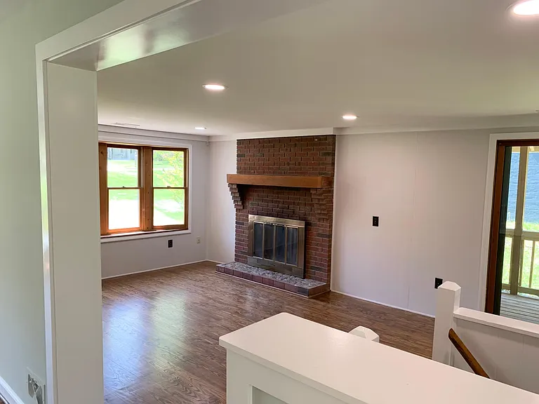 312 Northwood Dr — Photo 3