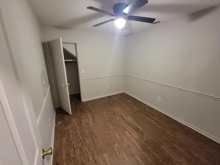 19 W Grady St #9 — Photo 15