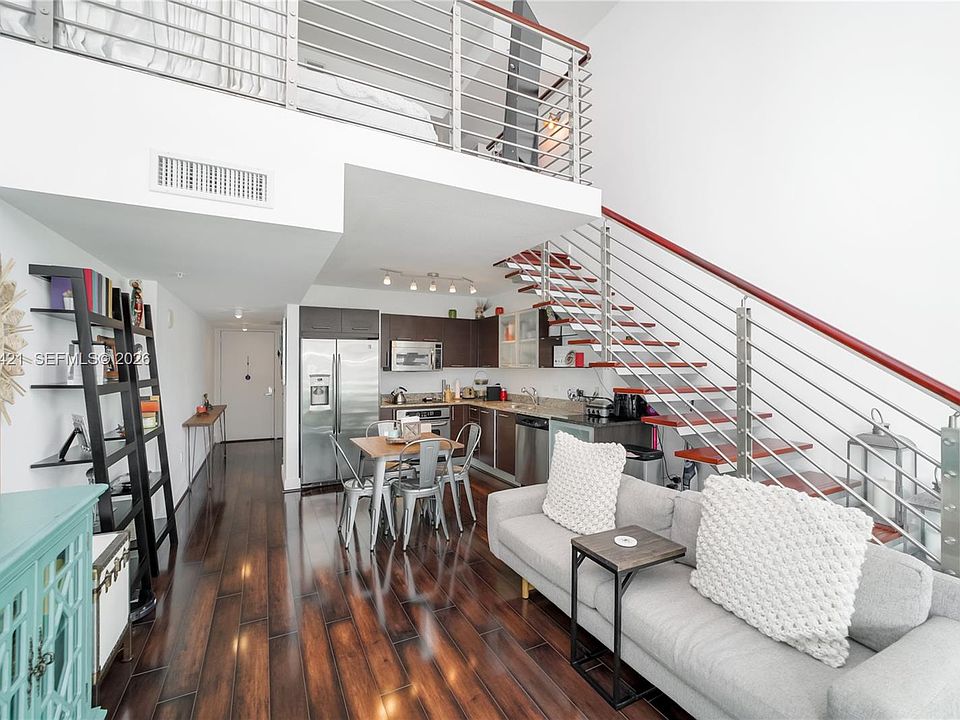 1st image of 41 SE 5th St APT 704