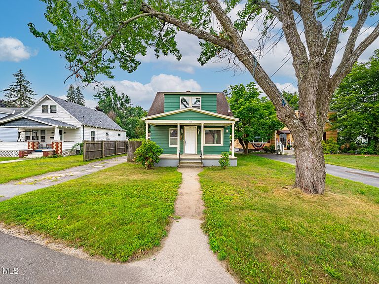 Listing photo 2