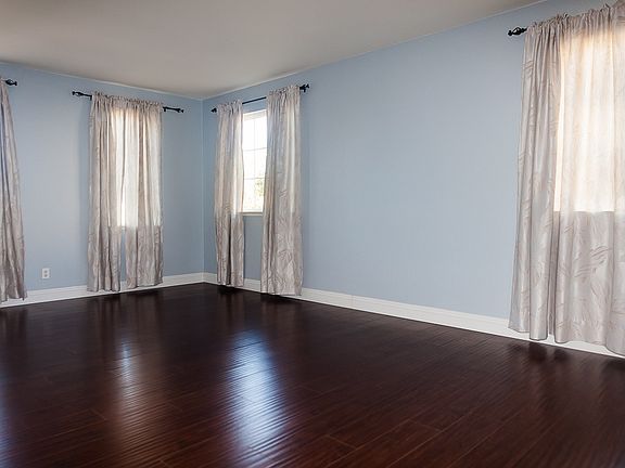 5th image of 7458 Maggie Ln