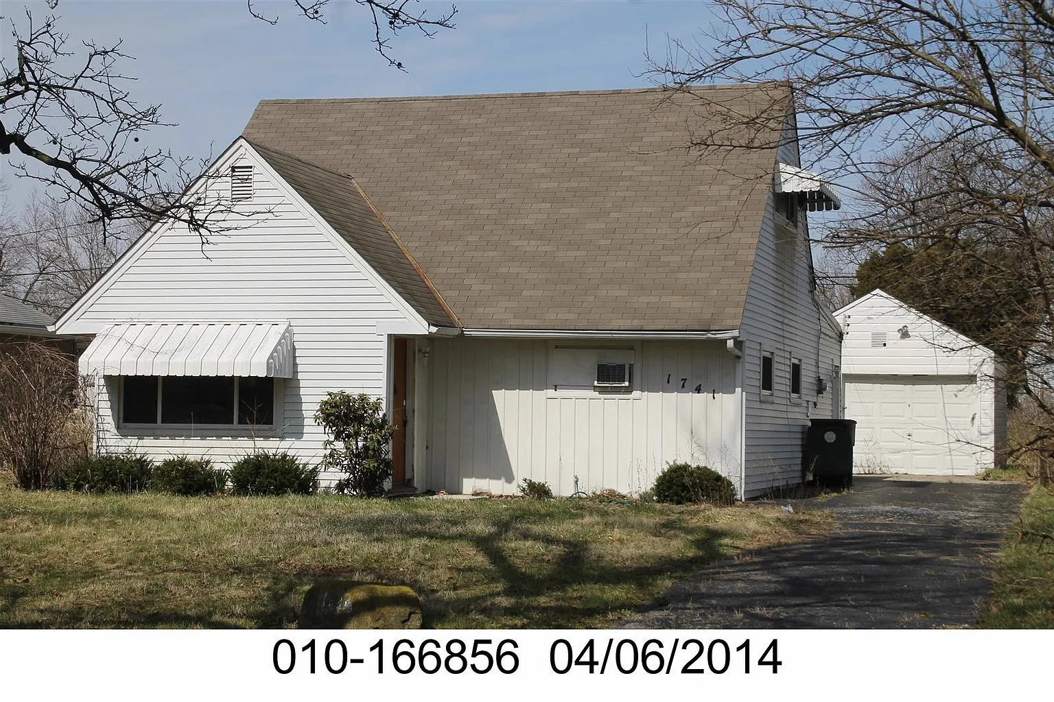 1741 Brentnell Ave photo 1