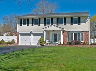 19 Shelby Rd, East Northport, NY 11731