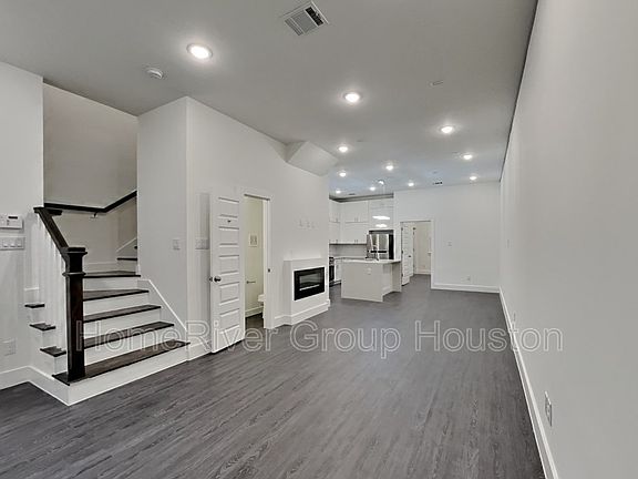 3rd image of 4514 Brinkley St #A