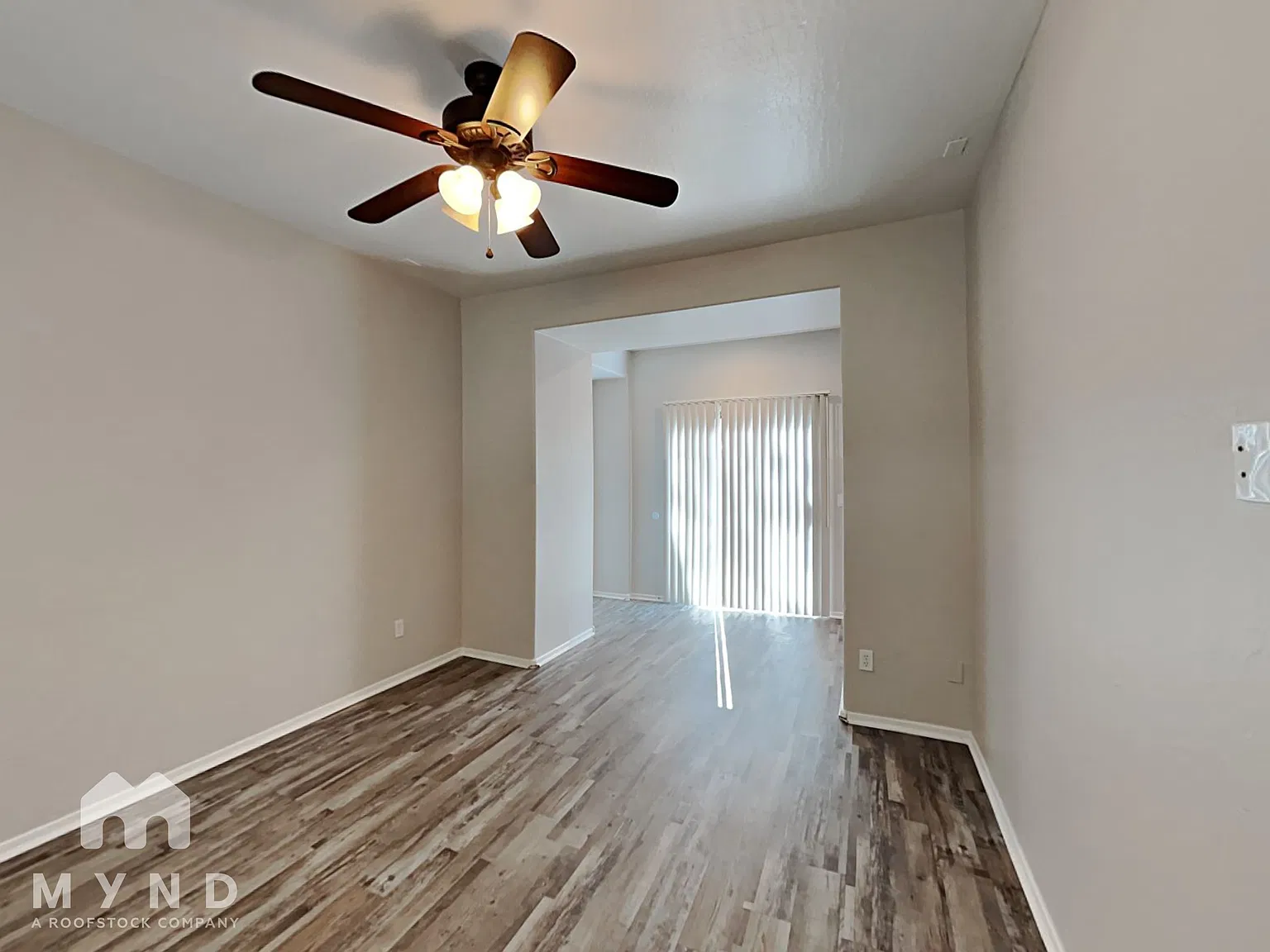 3 bed, 2.5 bath, 1262 sqft, $1,745 — Photo 4
