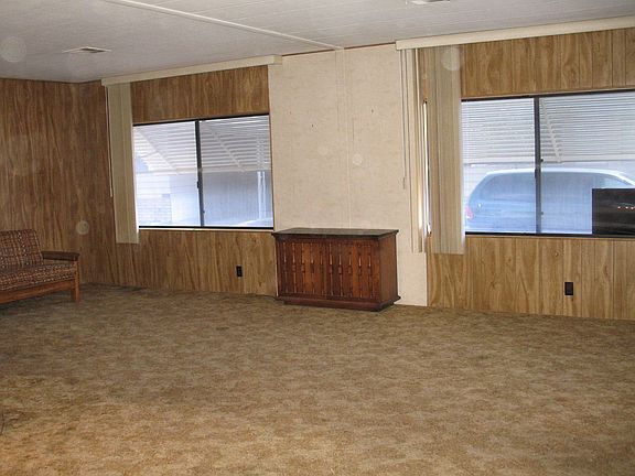 2nd image of 881 N Lake St Space 321