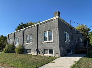 308 Oak St #306, Gananoque, ON K7G2R6