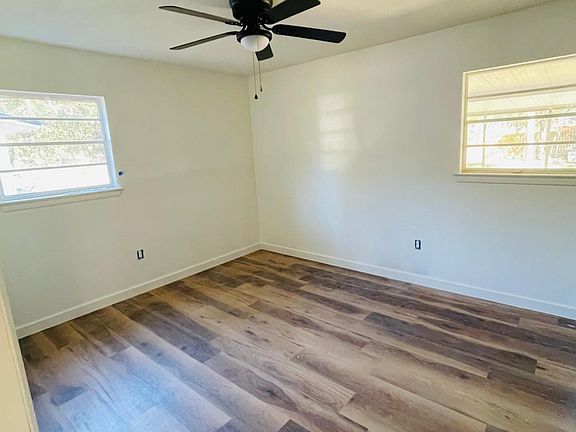5th image of 207 21st St