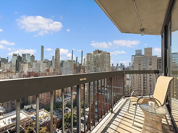 3rd image of 330 E 75th St APT 31A