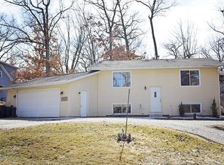 2806 Circle Dr, Burlington, WI 53105