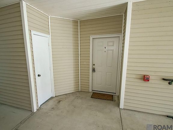 4th image of 12430 River Highlands Dr Unit V