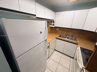 1555 W 44th Pl APT 319, Hialeah, FL 33012