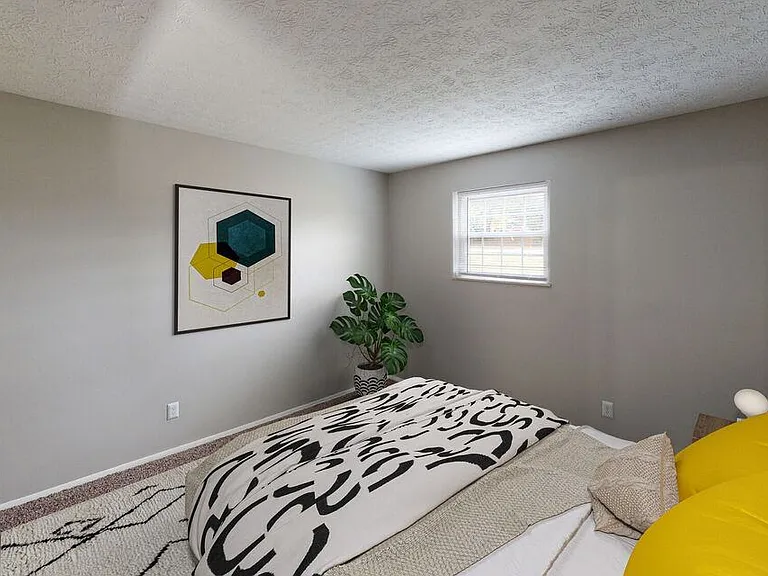 Springhurst East Apartments — Photo 10