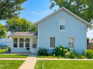 408 N Warren St, Watertown, WI 53098