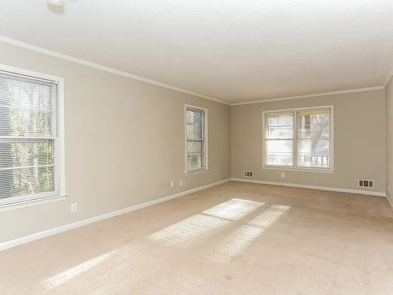 3656 Chestnut Lake Ct — Photo 6