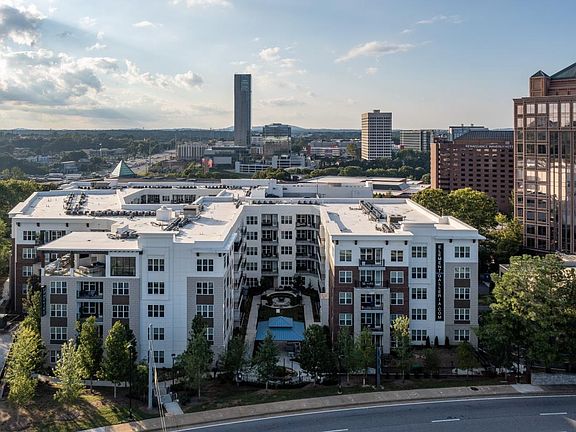 5th image of 800 Galleria Dr #606