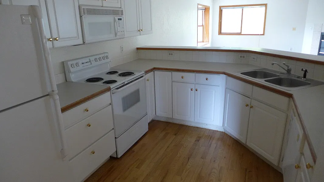 2 bed, 2.5 bath, 1630 sqft, $2,200 — Photo 3