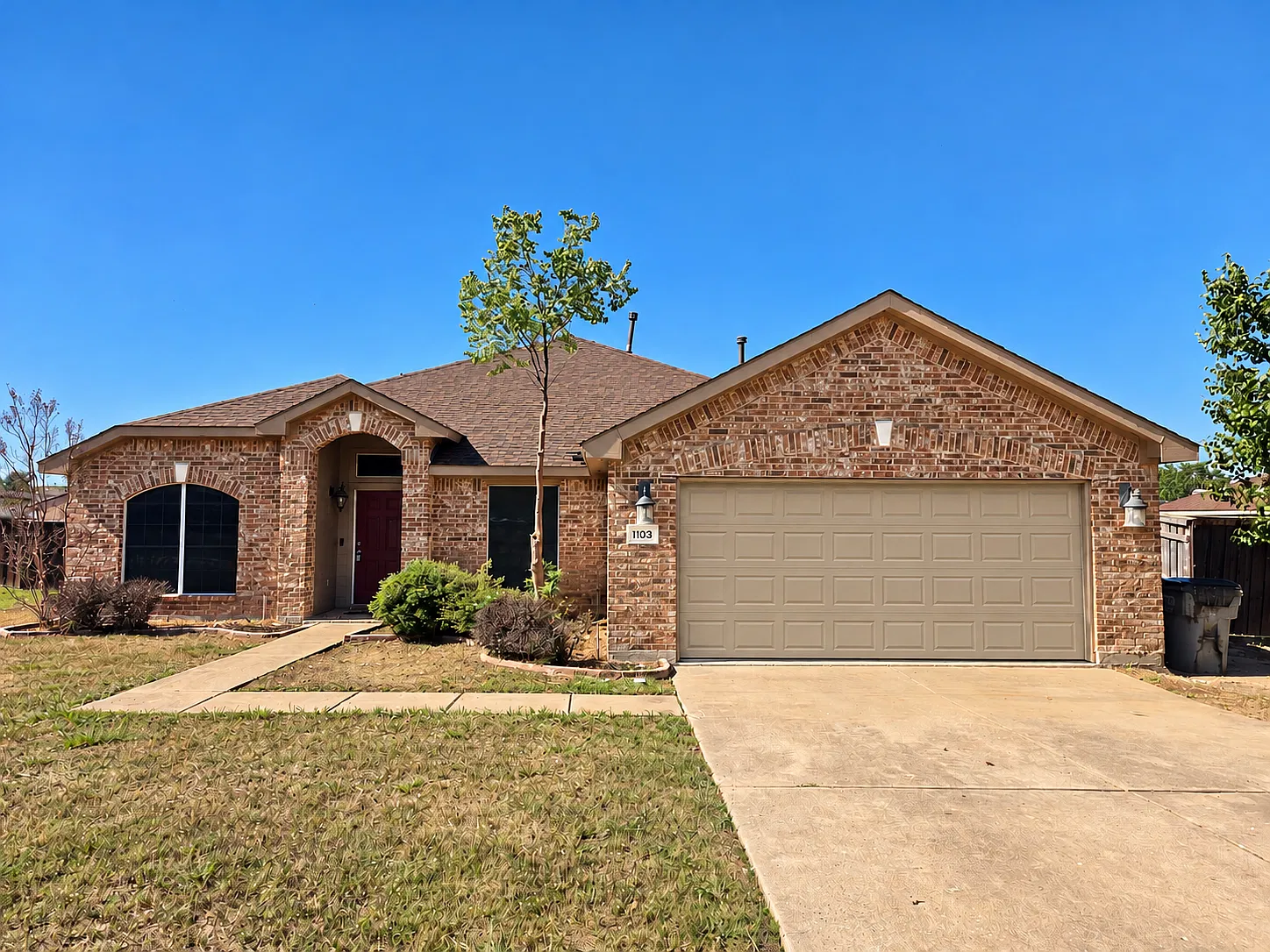 4 bed, 2153 sqft, $2,200 — Photo 1