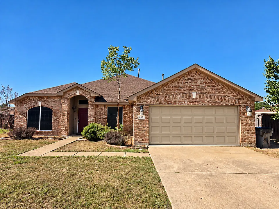 1103 Windsor Ln