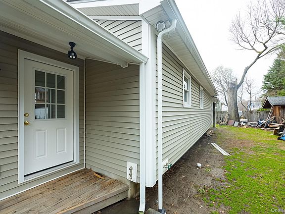 4th image of 28 Howland Avenue
