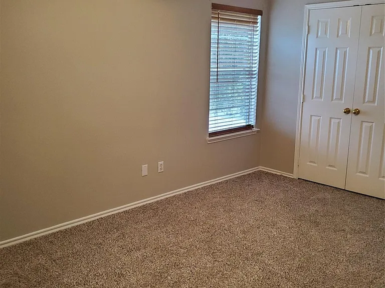 3223 West St — Photo 34