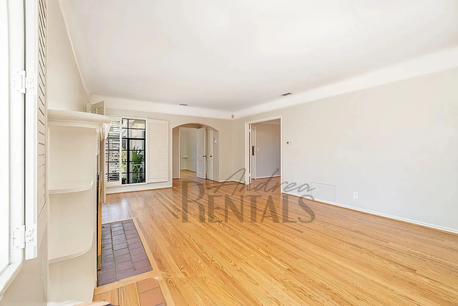 3 bed, 1426 sqft, $4,195 — Photo 3