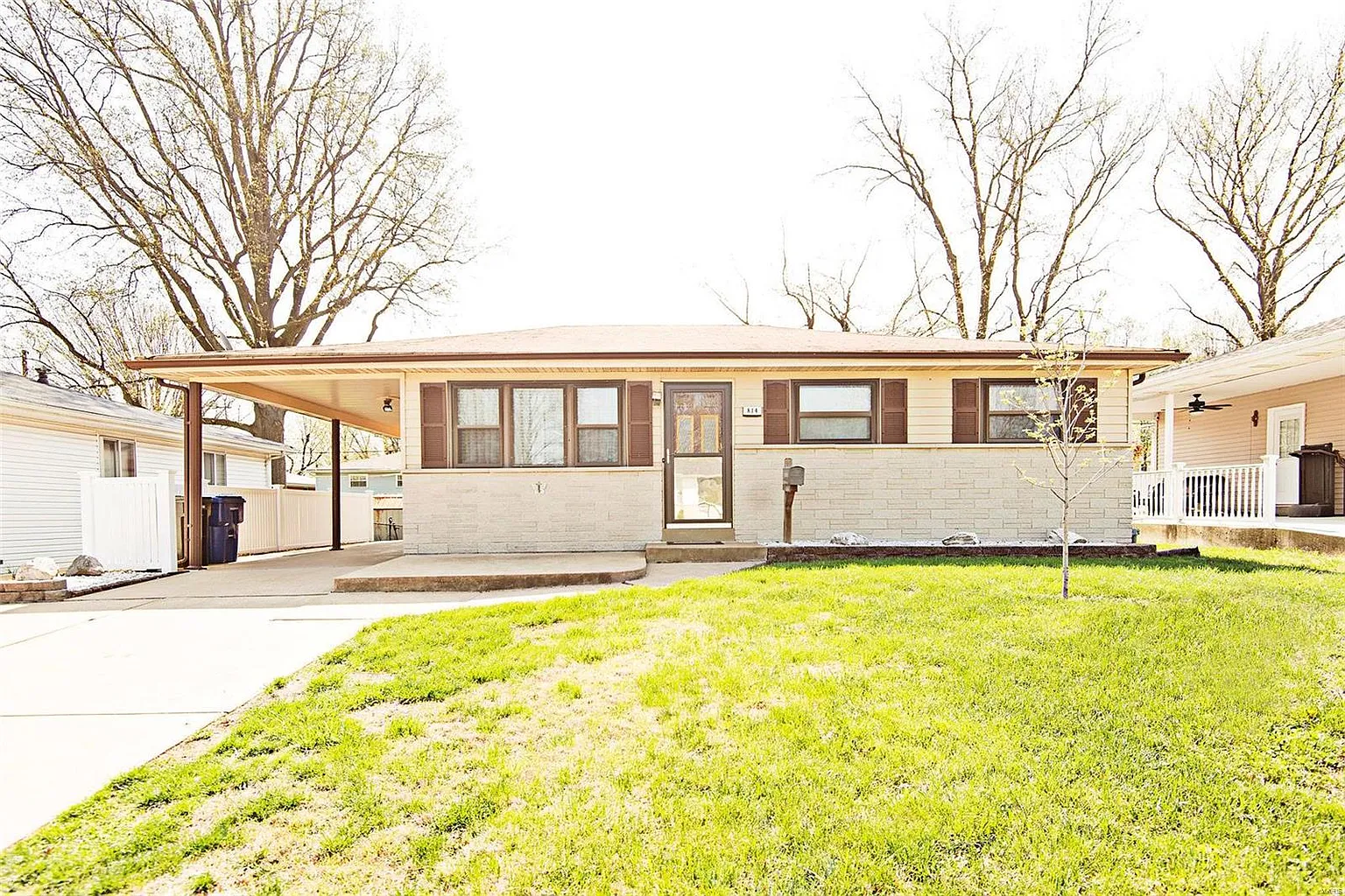 814 Cormar Dr photo 1