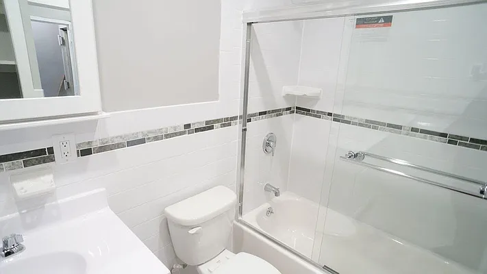 Rented by Bloom Real Estate Group | media 9