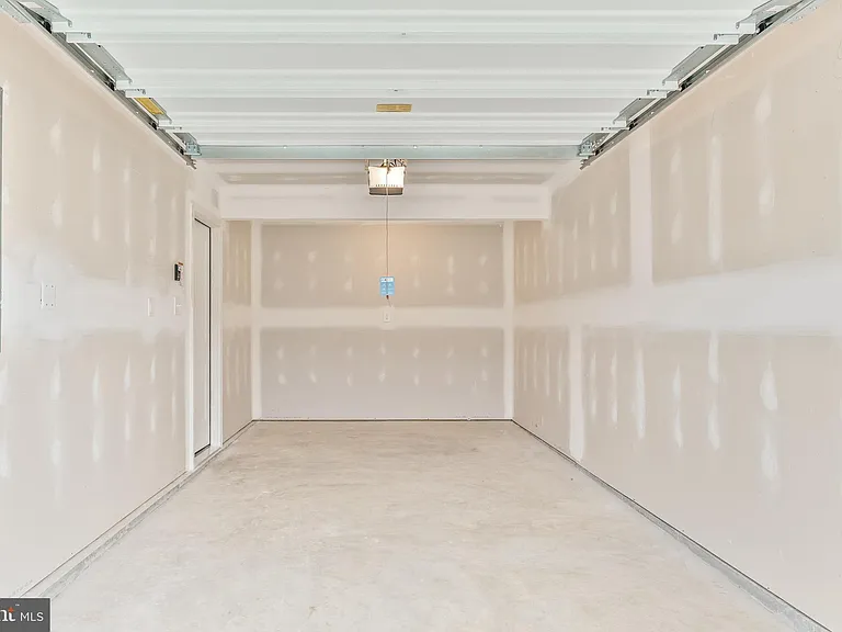 147 Olga Dr — Photo 10
