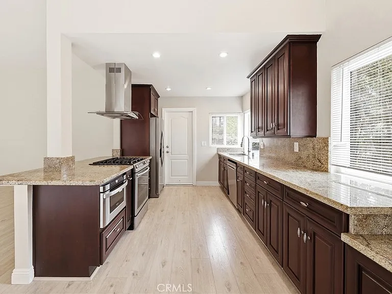 62 Willow Tree Ln — Photo 6