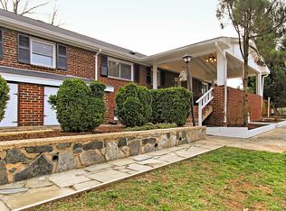 5832 Lebanon Rd, Alexandria, VA 22310