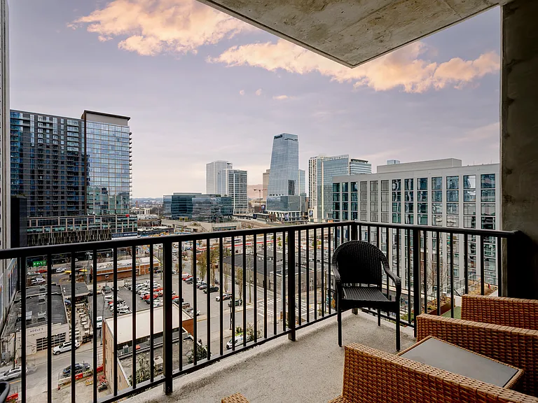 1212 Demonbreun St #903 — Photo 12