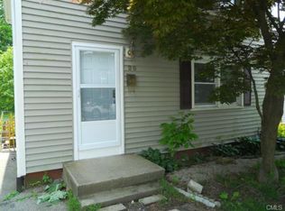 26 8th St, Derby, CT 06418