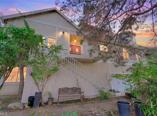 9440 Wentworth St, Sunland, CA 91040