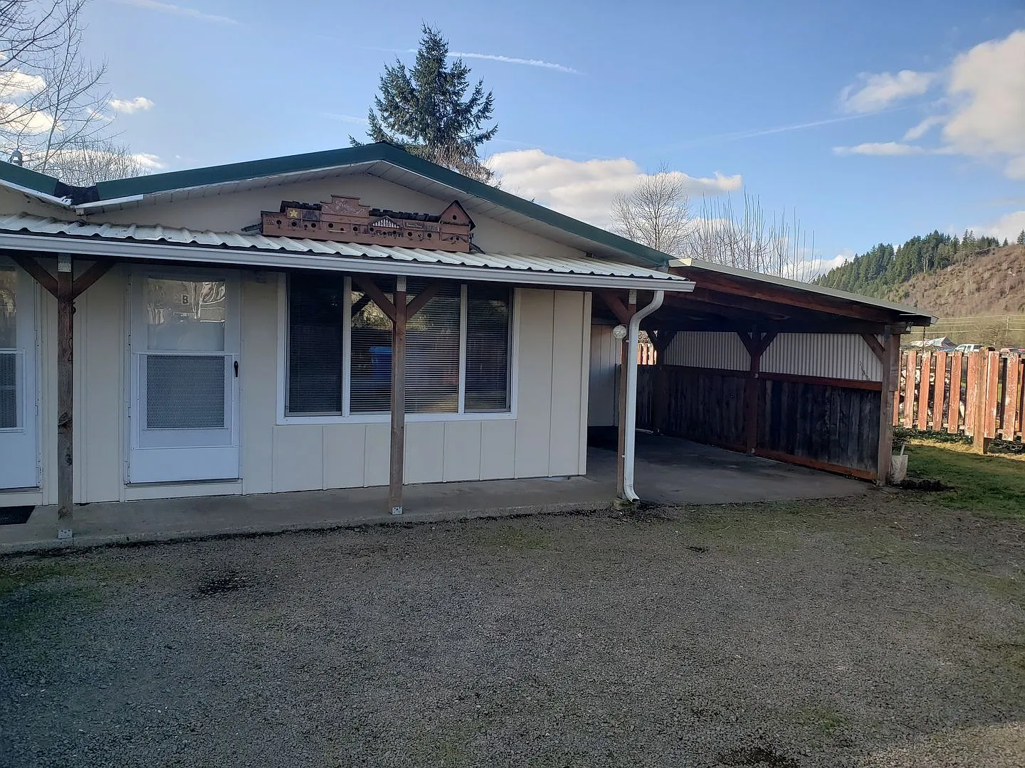R330B — Photo 2