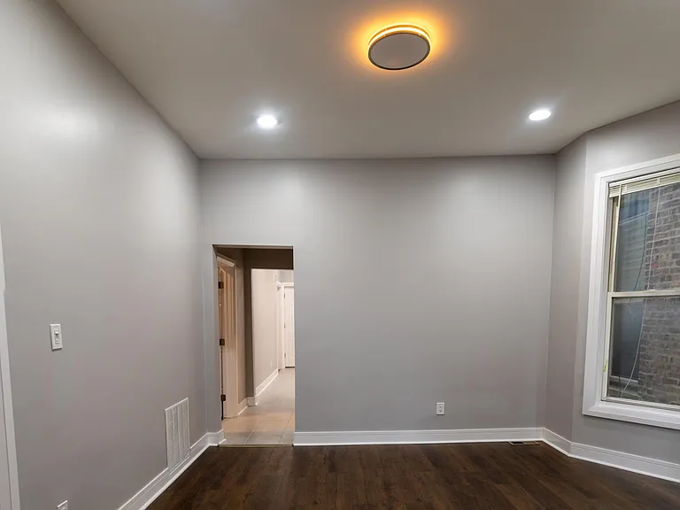 6621 S Langley Ave — Photo 6