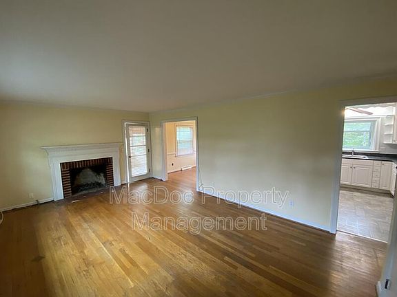 3rd image of 2 Westmoreland Pl