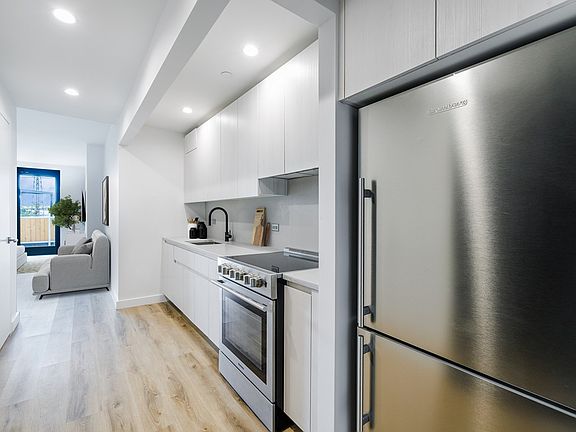 5th image of 46-09 69th St #1412
