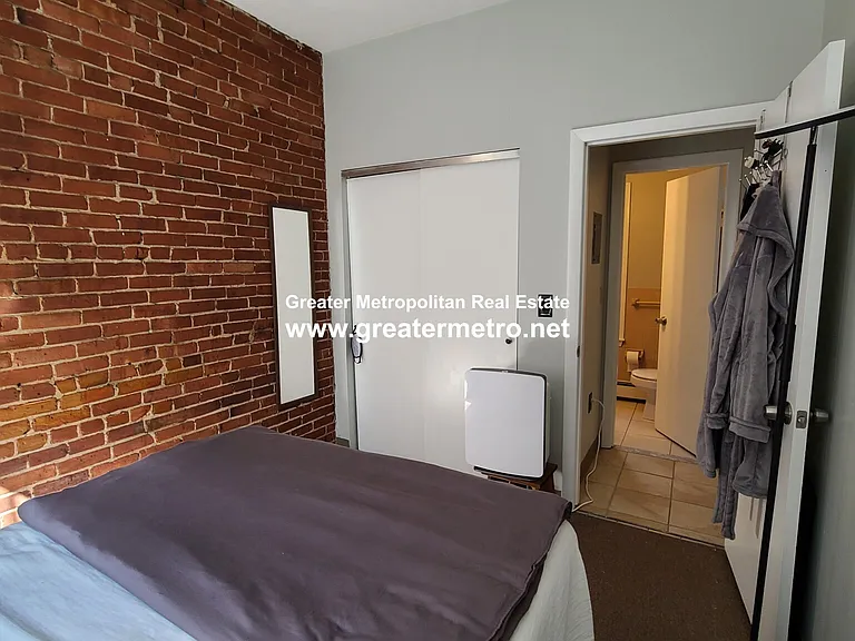 5 Charter St #4 — Photo 10