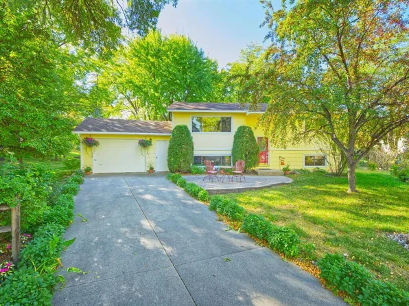 615 Northgate Cir, Winsted, MN 55395