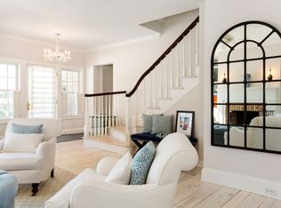 121 Post Ln, Southampton, NY 11968