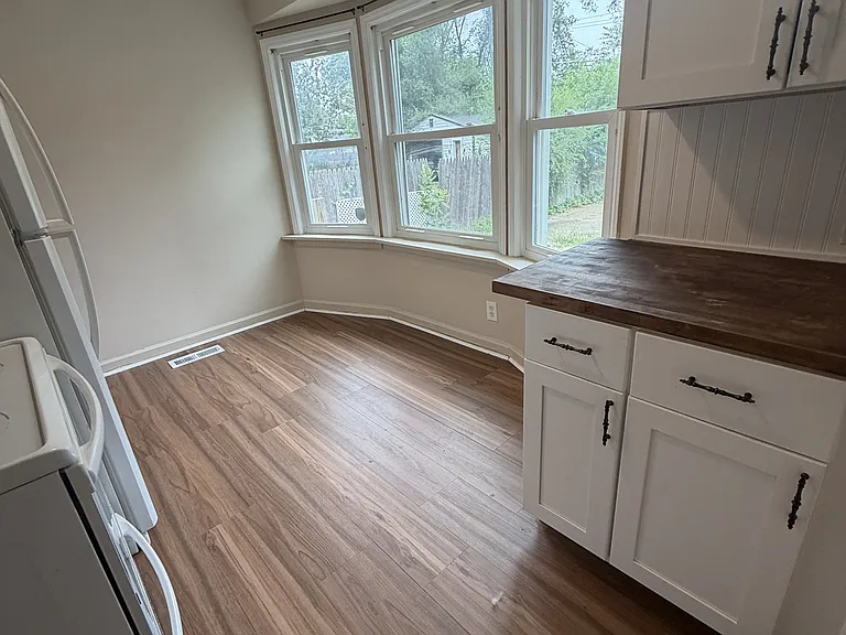 25428 Hopkins St — Photo 29
