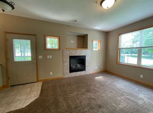 9202 Mount Curve Blvd, Monticello, MN 55362