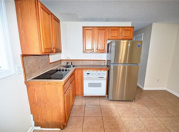 3rd image of 3409 W Metairie Ave S