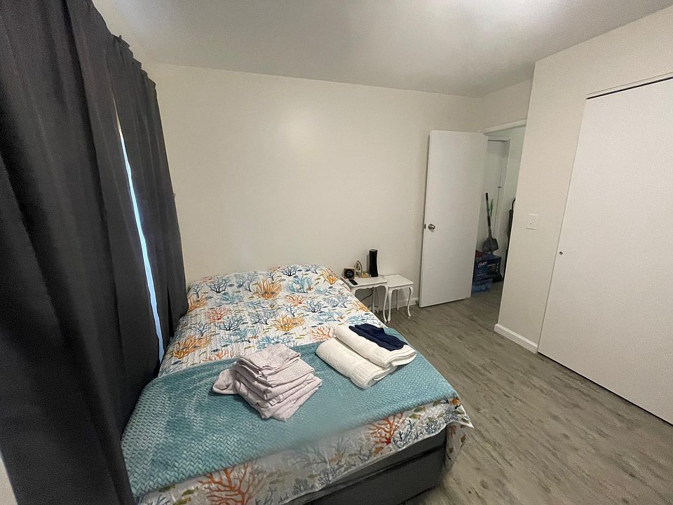Bedroom with full size bed, closet