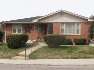 234 Rice St, Irvine, KY 40336